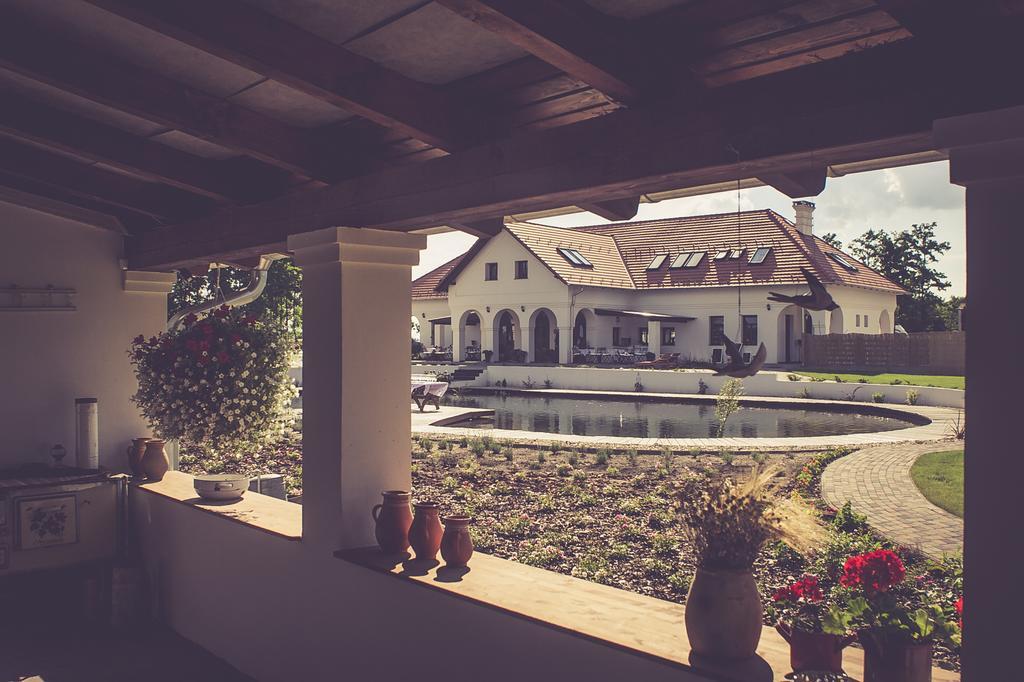 Deak Udvarhaz Hotel Kakucs Zewnętrze zdjęcie