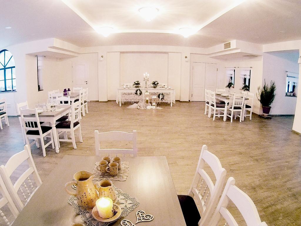 Deak Udvarhaz Hotel Kakucs Zewnętrze zdjęcie
