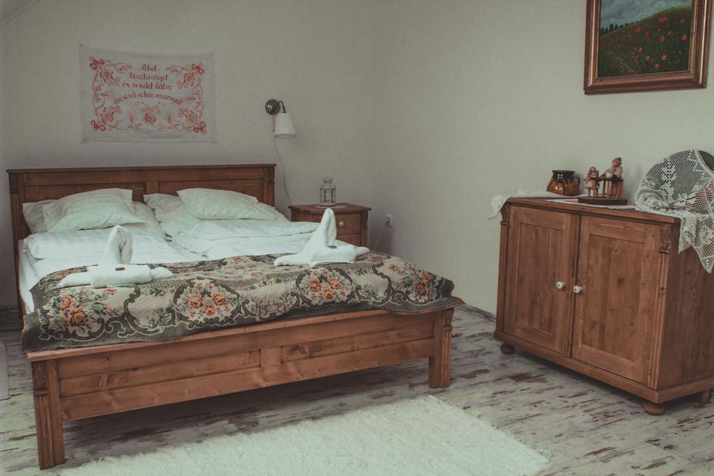 Deak Udvarhaz Hotel Kakucs Pokój zdjęcie