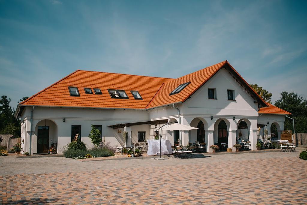 Deak Udvarhaz Hotel Kakucs Zewnętrze zdjęcie