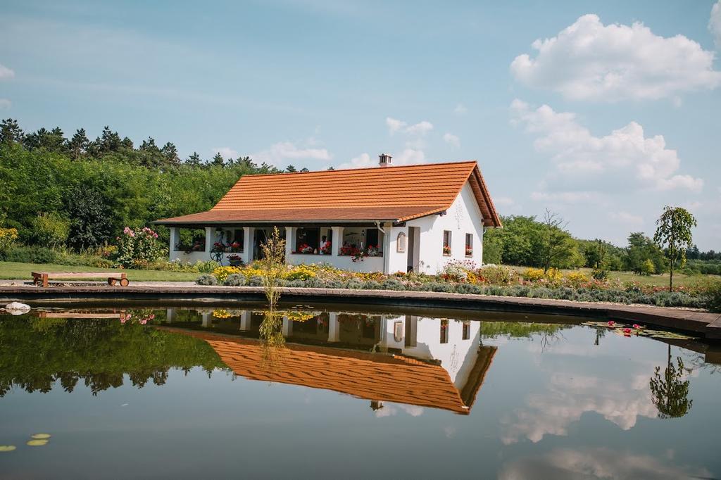 Deak Udvarhaz Hotel Kakucs Zewnętrze zdjęcie