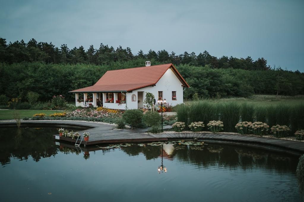 Deak Udvarhaz Hotel Kakucs Zewnętrze zdjęcie