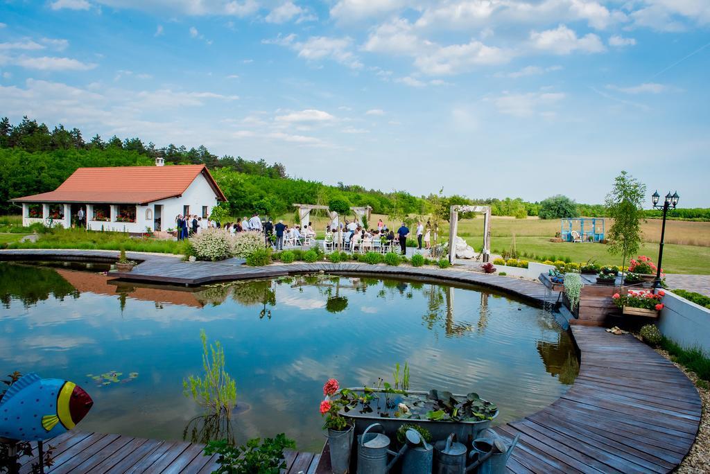 Deak Udvarhaz Hotel Kakucs Zewnętrze zdjęcie